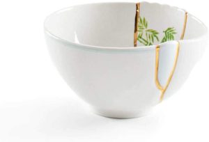 Kintsugi bowl - Japanese broken pottery with gold